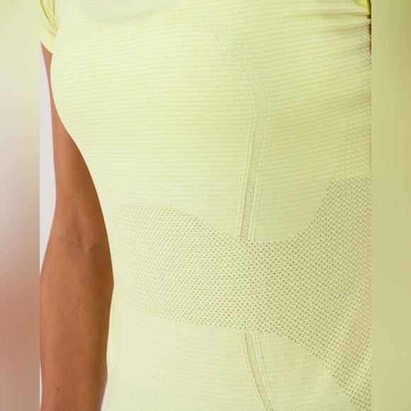 Lululemon Run: Swiftly Tech Short Sleeve - Picture 3 of 6